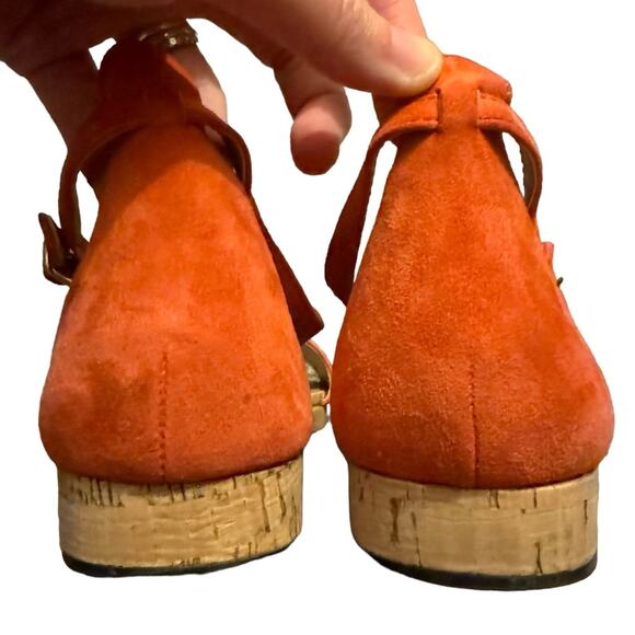 BCBG MAX AZRIA Women's Delfina Pom-pom Orange Leather T-strap Sandals Size 36.5 - Picture 4 of 6